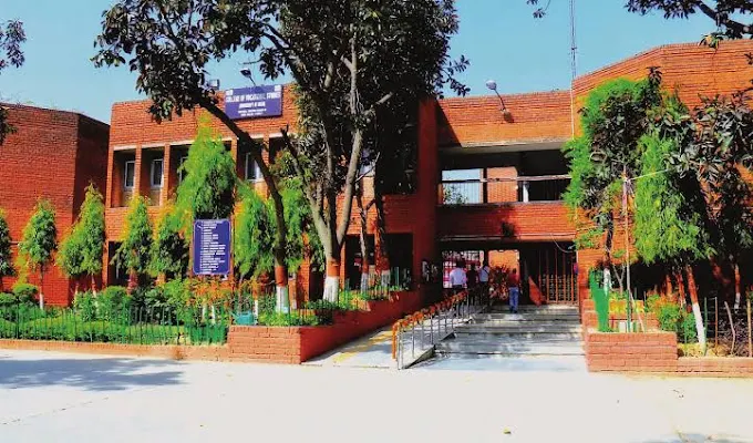 College of Vocational Studies